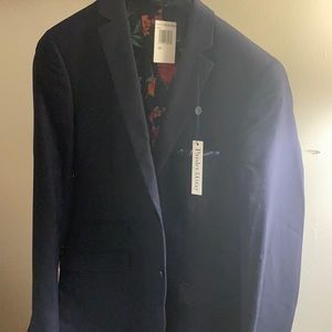 Paisley & Gray men’s slim fit suit jacket.